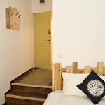 Хостел Victoria Poshtel Бухарест