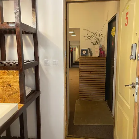 Victoria Poshtel Хостел Бухарест