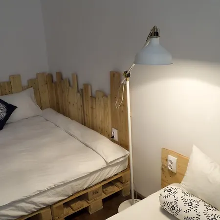 Victoria Poshtel ブカレスト