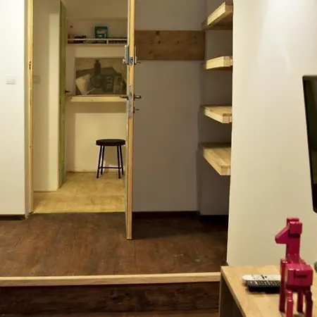 Hostel Victoria Poshtel Bukareszt