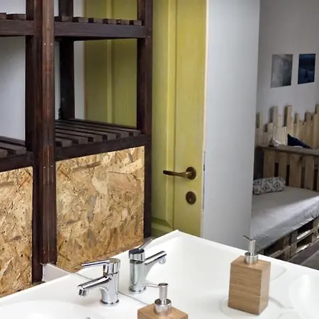 Victoria Poshtel ホステル *