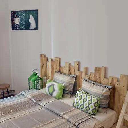 Victoria Poshtel * Bucareste