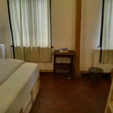 بيت شباب Victoria Poshtel