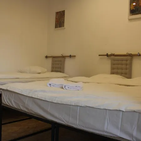 بيت شباب Victoria Poshtel *