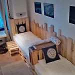 Victoria Poshtel