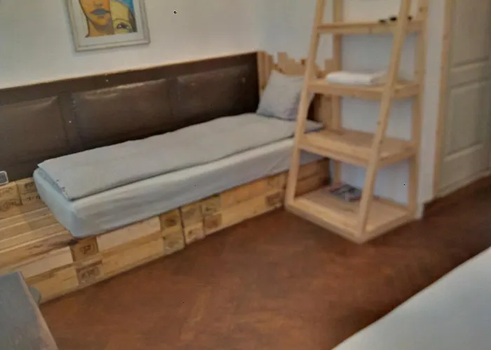 Hostel Victoria Poshtel *